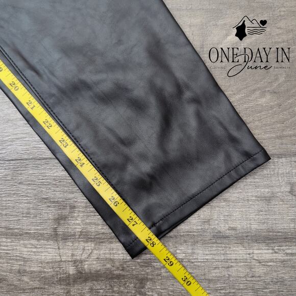 Old Navy High Rise OG Straight Faux Leather Pants Size 6 - Picture 5 of 6